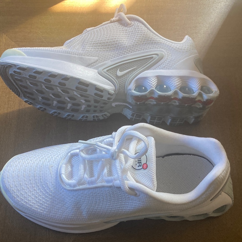 Nike Air Dn White and Gray Sneakers - Picture 3 of 6